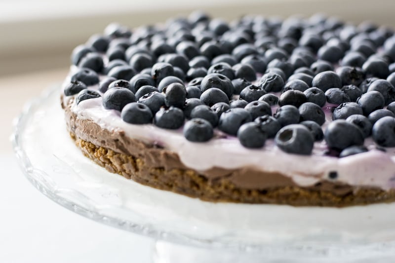 Artistic Cake Creation